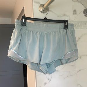 Lululemon Hotty Hot Low Rise Shirts 2.5”